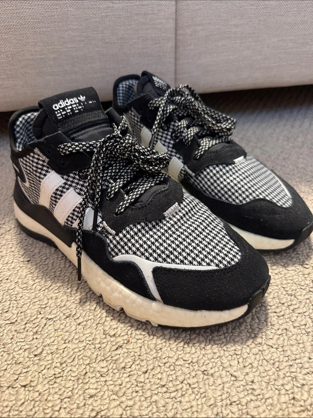 Men’s Size 8 Adidas Black & White Patterned Sneakers